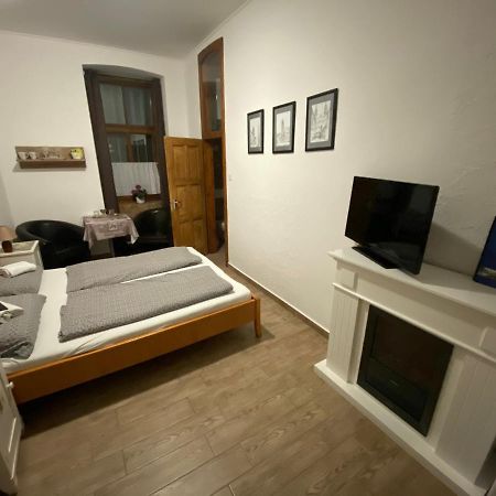 Anna Apartman Pápa Dış mekan fotoğraf