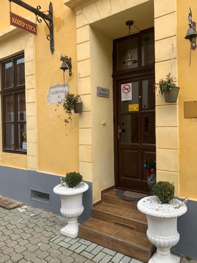 Anna Apartman Pápa Dış mekan fotoğraf